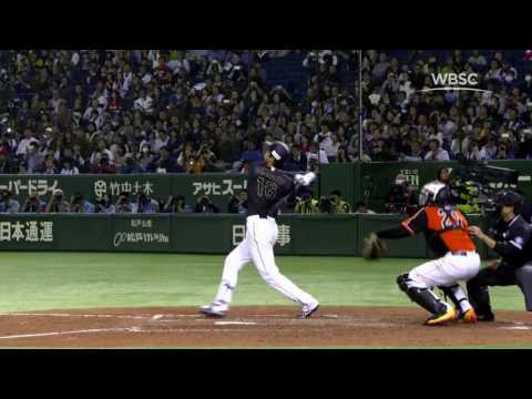 Shohei Ohtani hits ball through the roof at Tokyo Dome!!